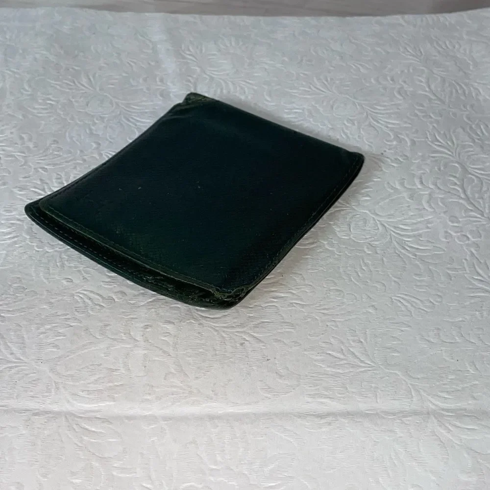Authentic Men’s Louis Vuitton Green Leather Wallet